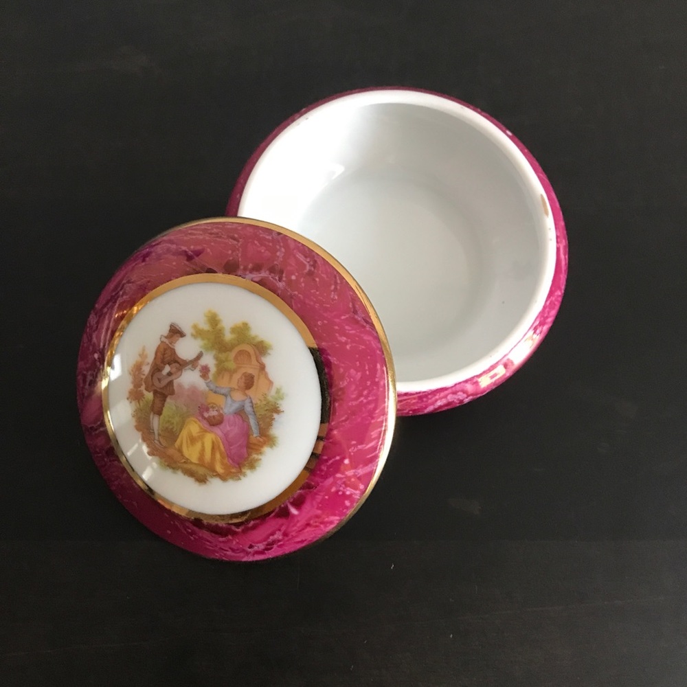 D Ulmet Limoges 22k Gold Trinket Dish, Flora Scene